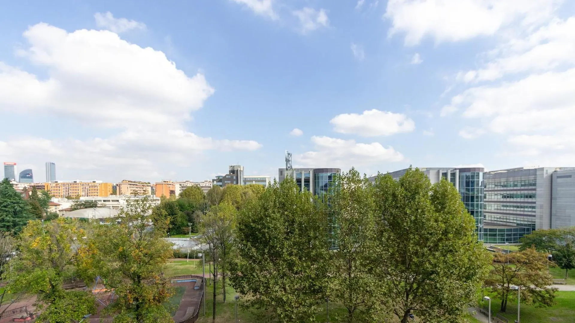 Modern Suite With Balcony And Park View 米兰 0*,