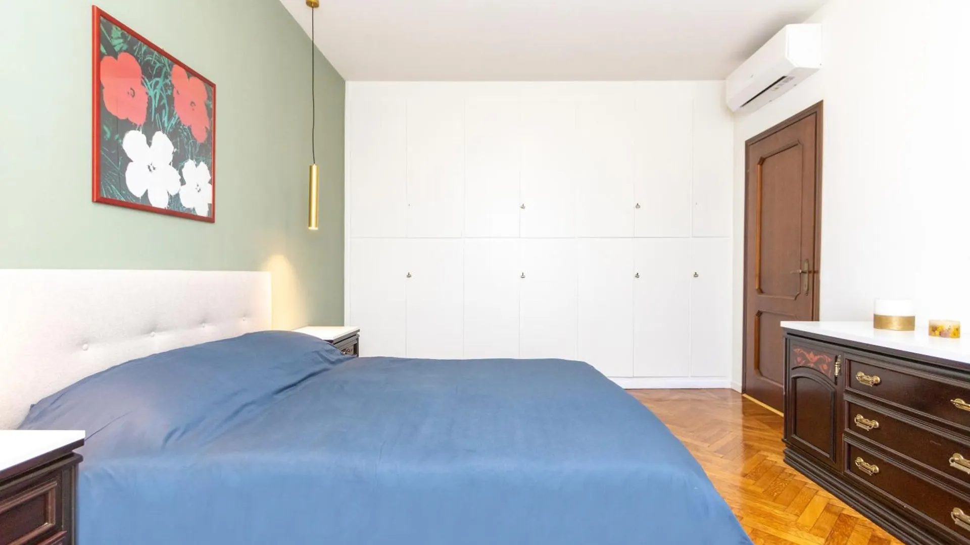 Modern Suite With Balcony And Park View 米兰 公寓