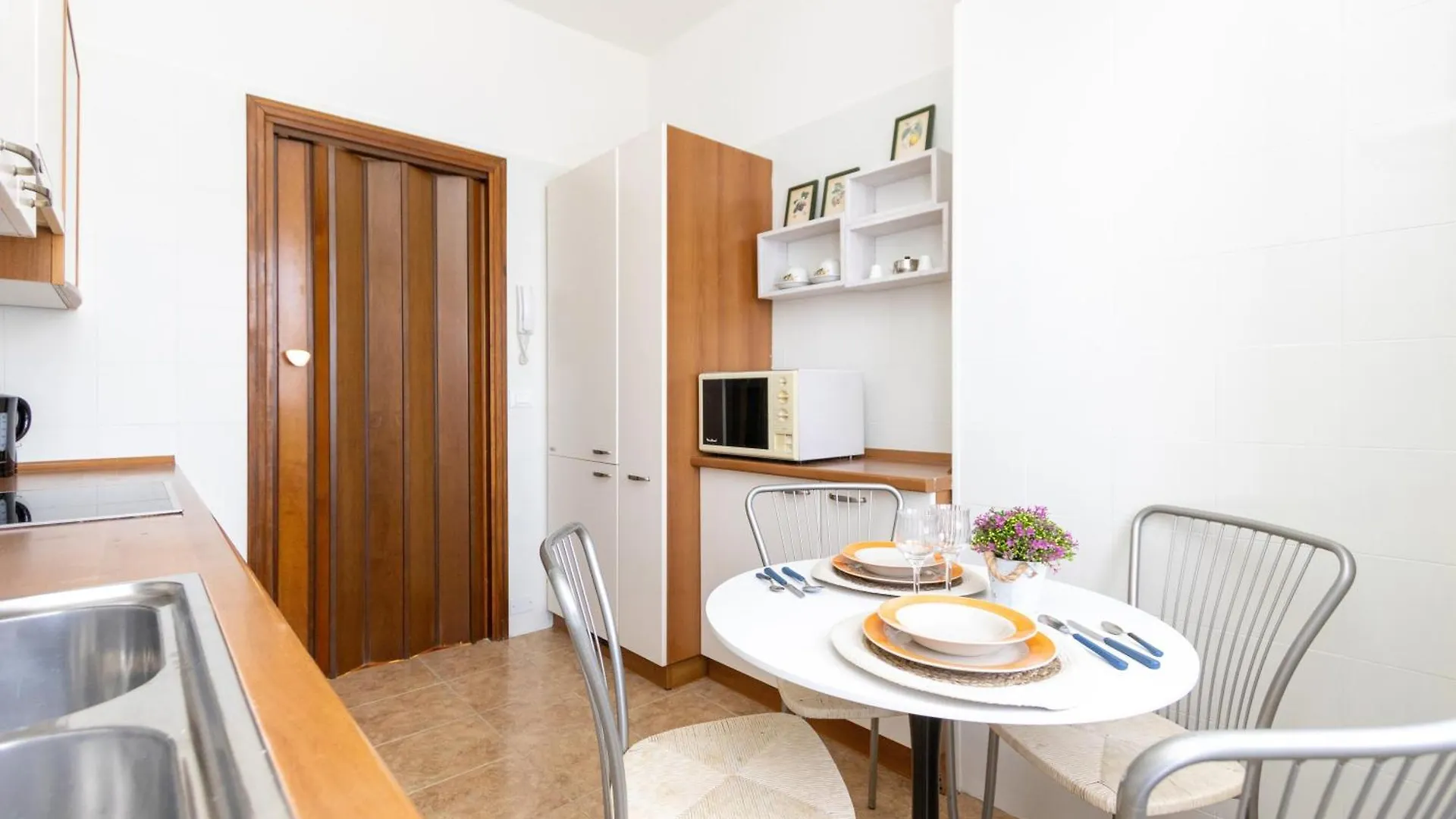 Modern Suite With Balcony And Park View 米兰 公寓