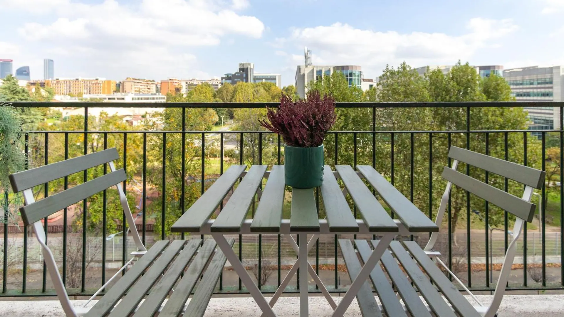 Lejlighed Modern Suite With Balcony And Park View Milano