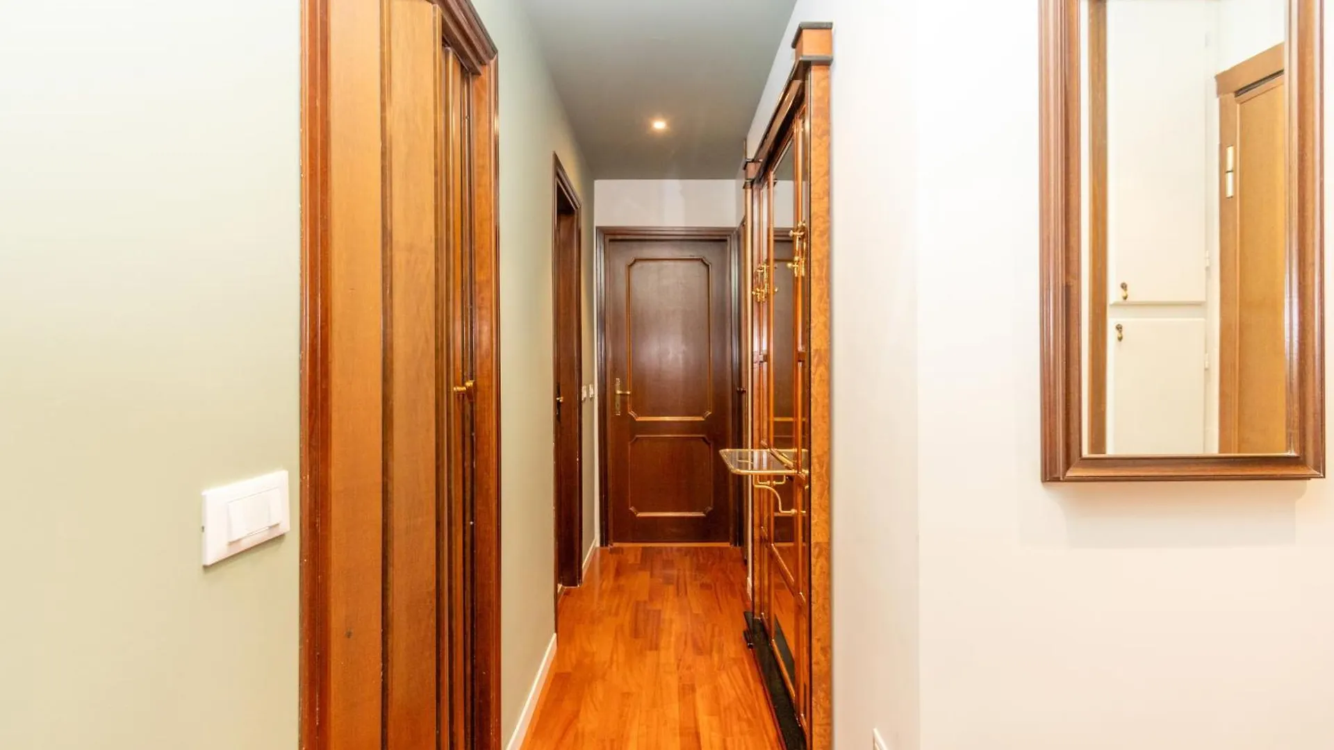 Modern Suite With Balcony And Park View Milano Italien