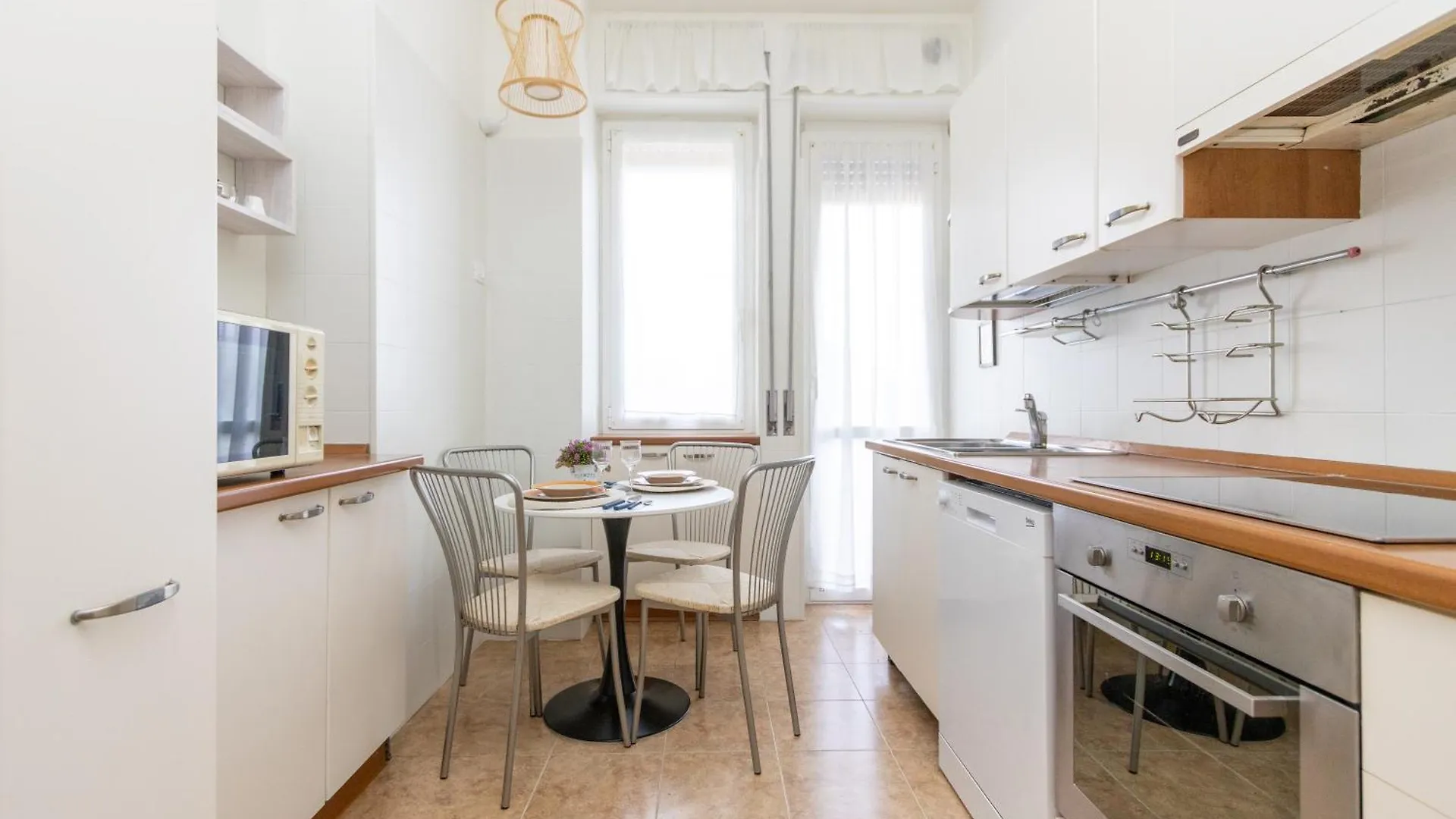 Modern Suite With Balcony And Park View Milano